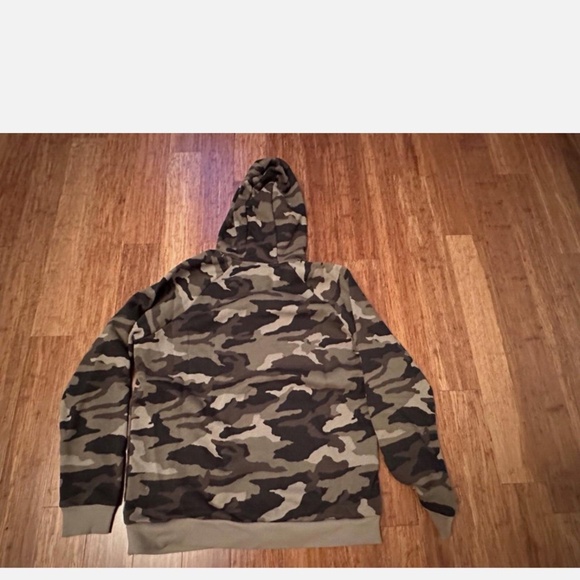Under Armour green and brown Pullover Hoodie camouflage women’s Medium - Picture 4 of 5